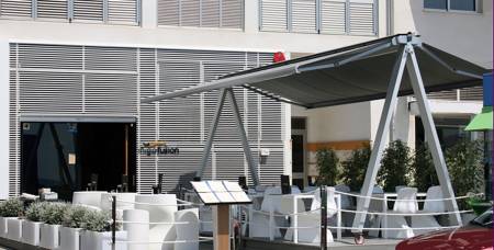 Toldo de bar en Leganés